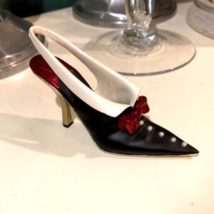Just the Right Shoe Collectible. Design called Black Tie.  Item # 25618. No Box.